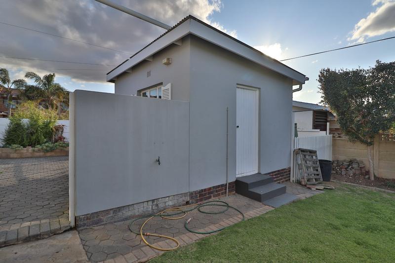 4 Bedroom Property for Sale in Hartenbos Central Western Cape